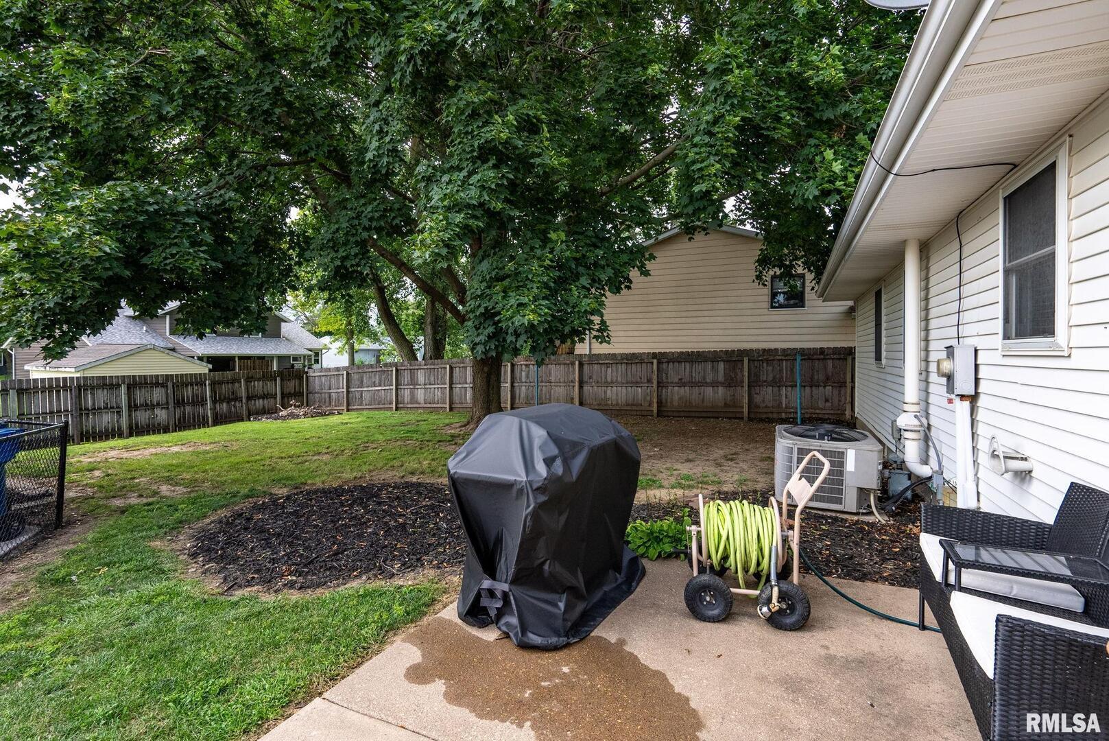 302 N 8TH Street