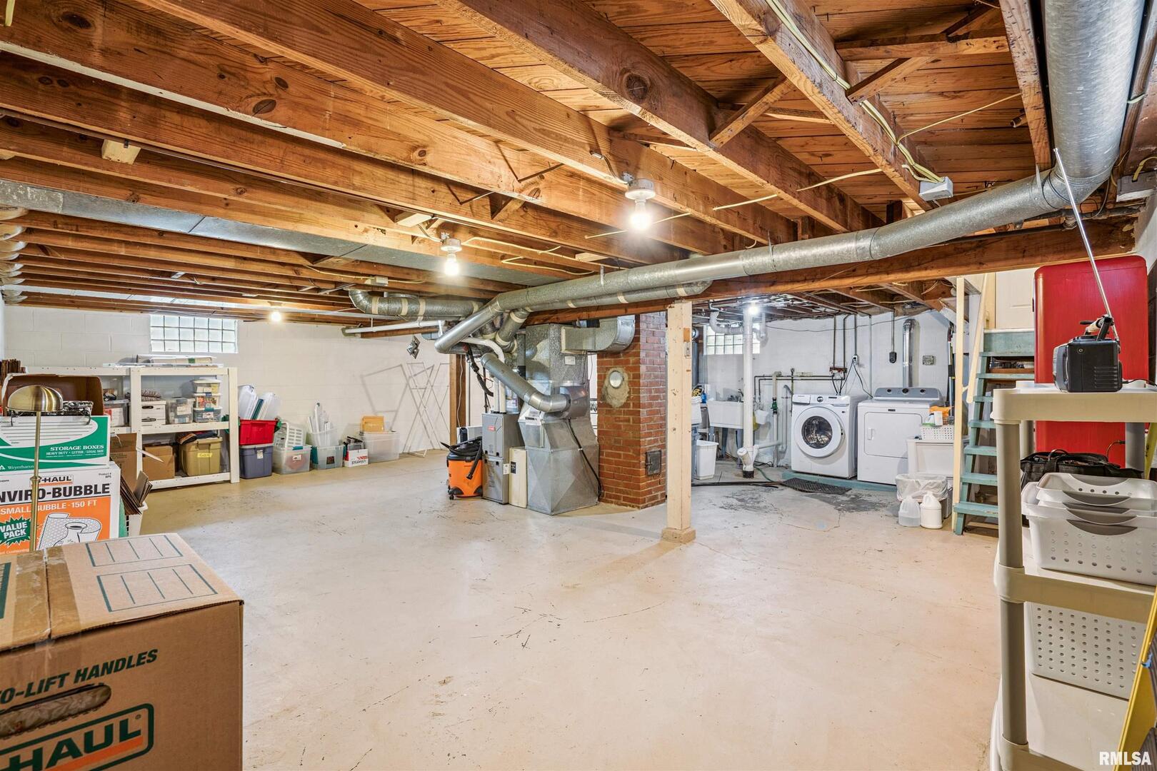 2147 STADIUM Drive