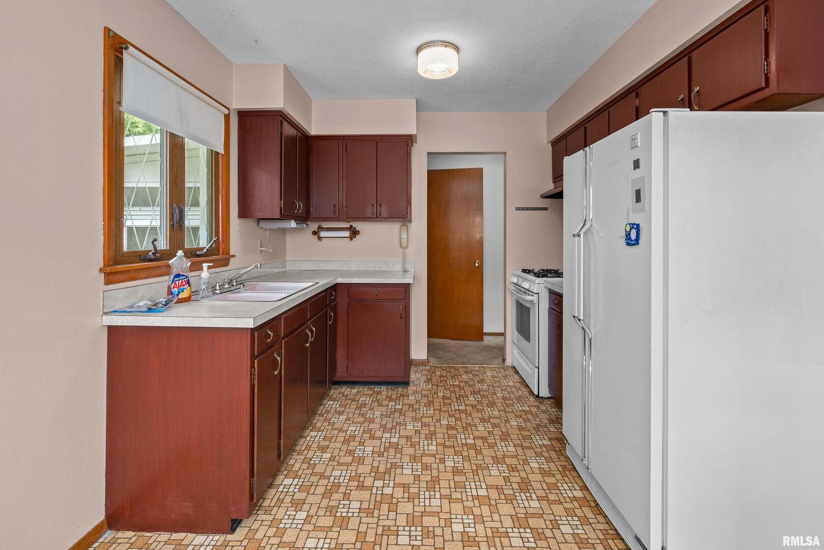 8010 8 1/2 Street W