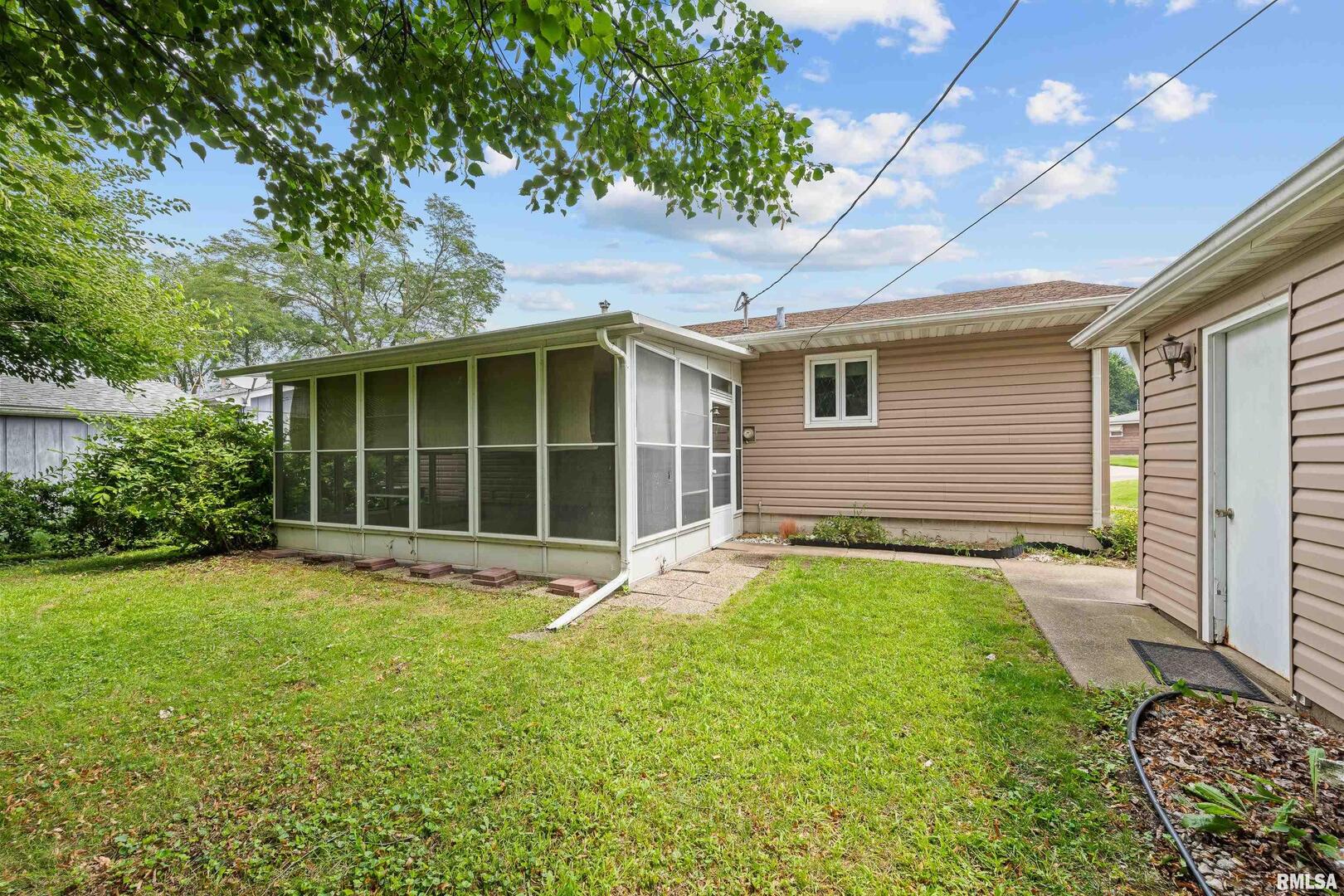 8010 8 1/2 Street W
