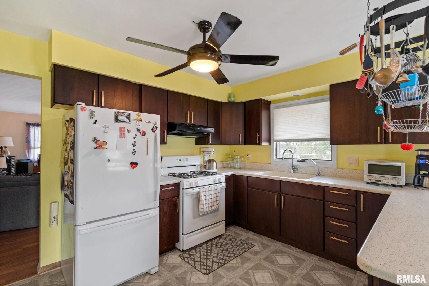 1005 2ND Street