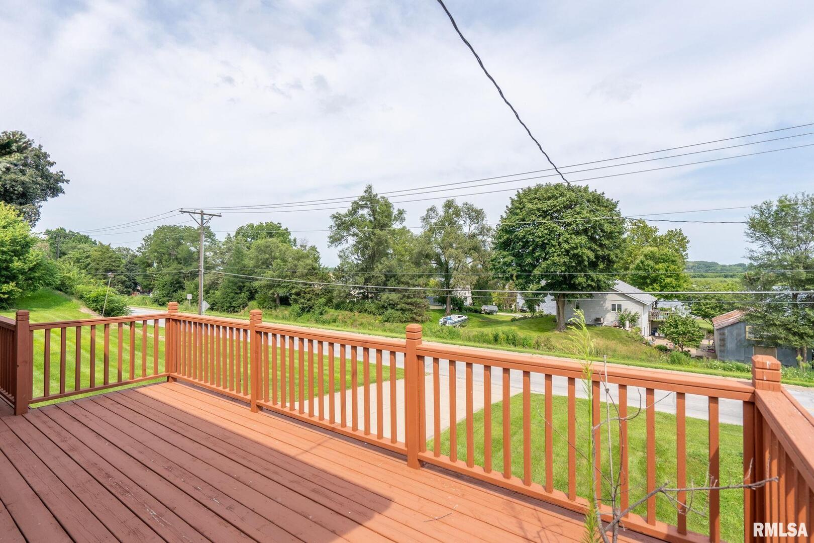 1005 2ND Street