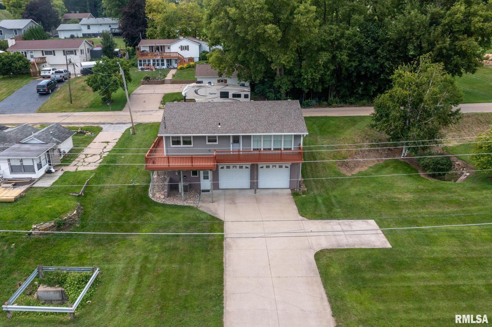 1005 2ND Street