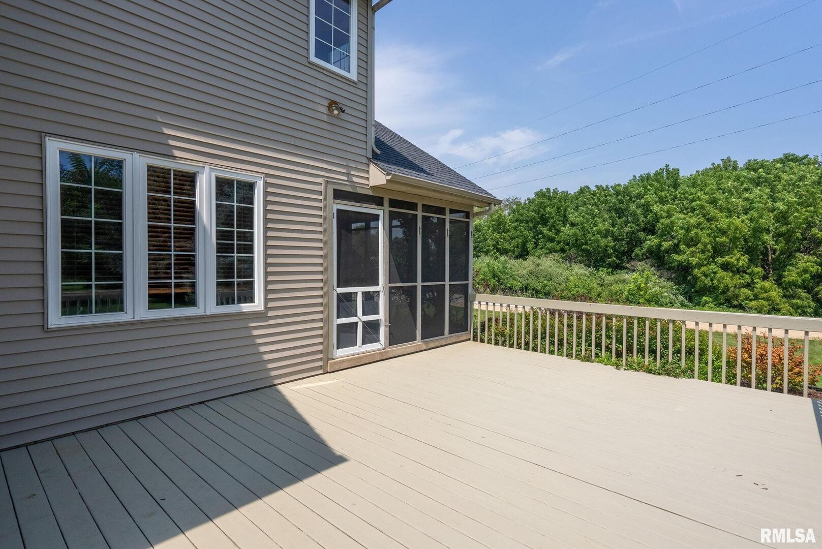 17 DEXTER Boulevard