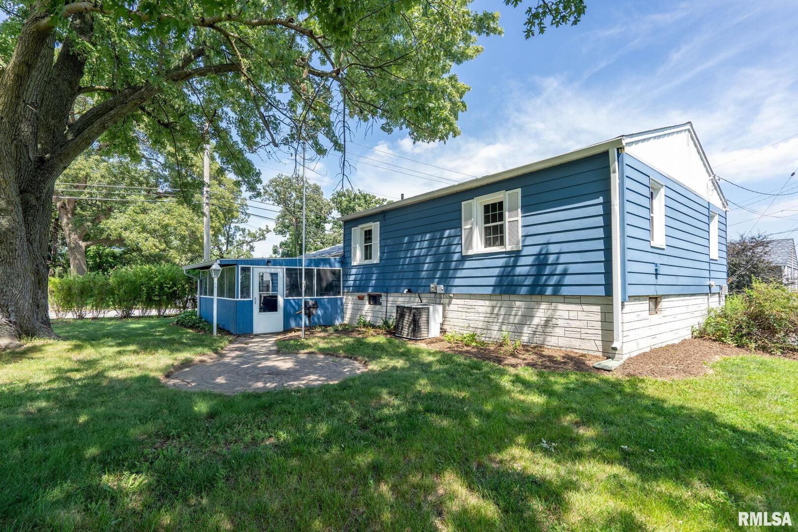 1 RIVERVIEW Lane