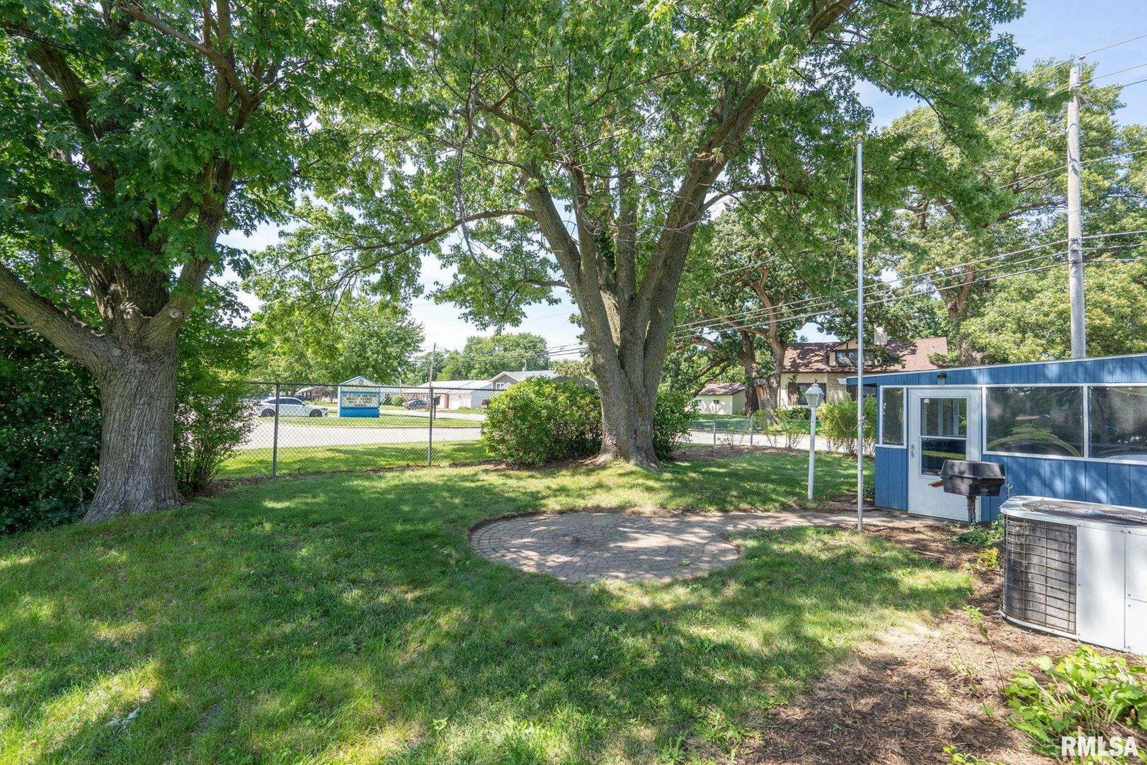 1 RIVERVIEW Lane