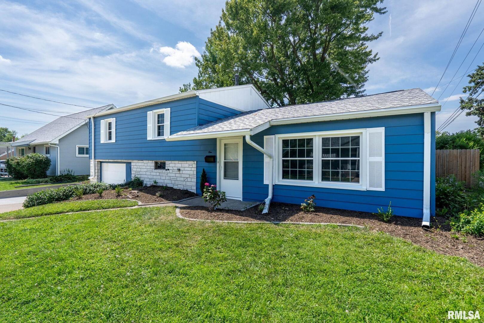 1 RIVERVIEW Lane