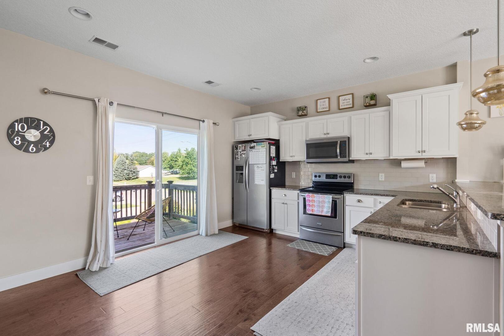 700 COX Court Unit: 700