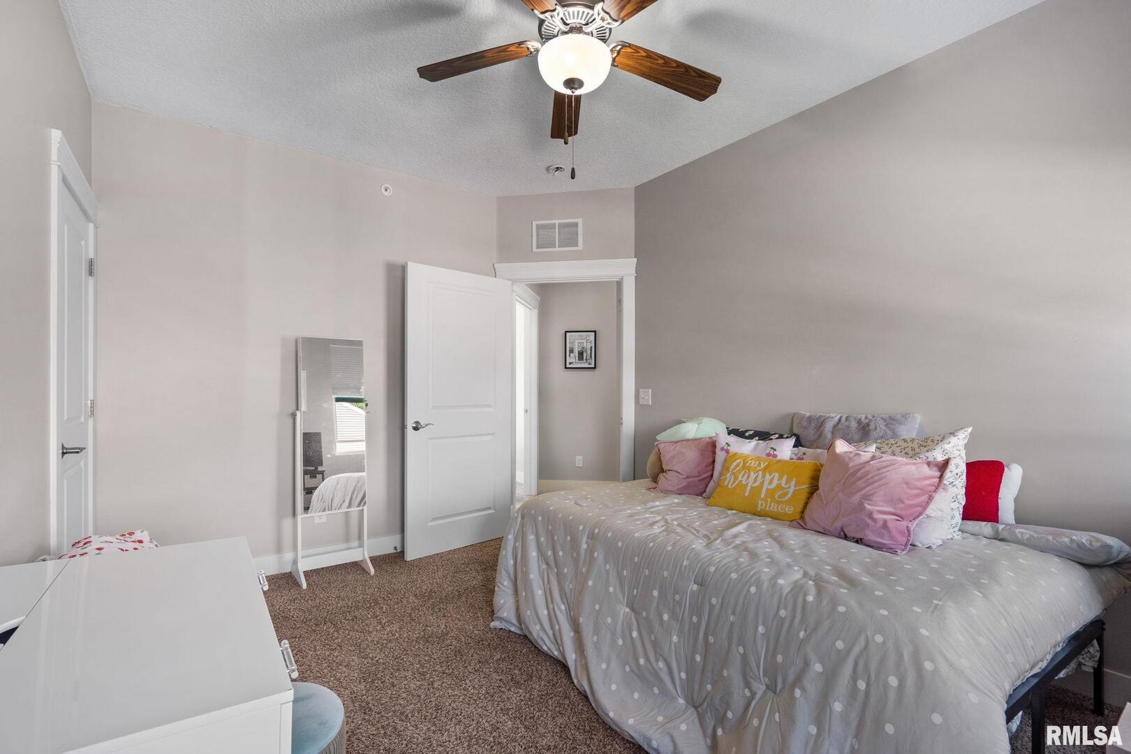 700 COX Court Unit: 700