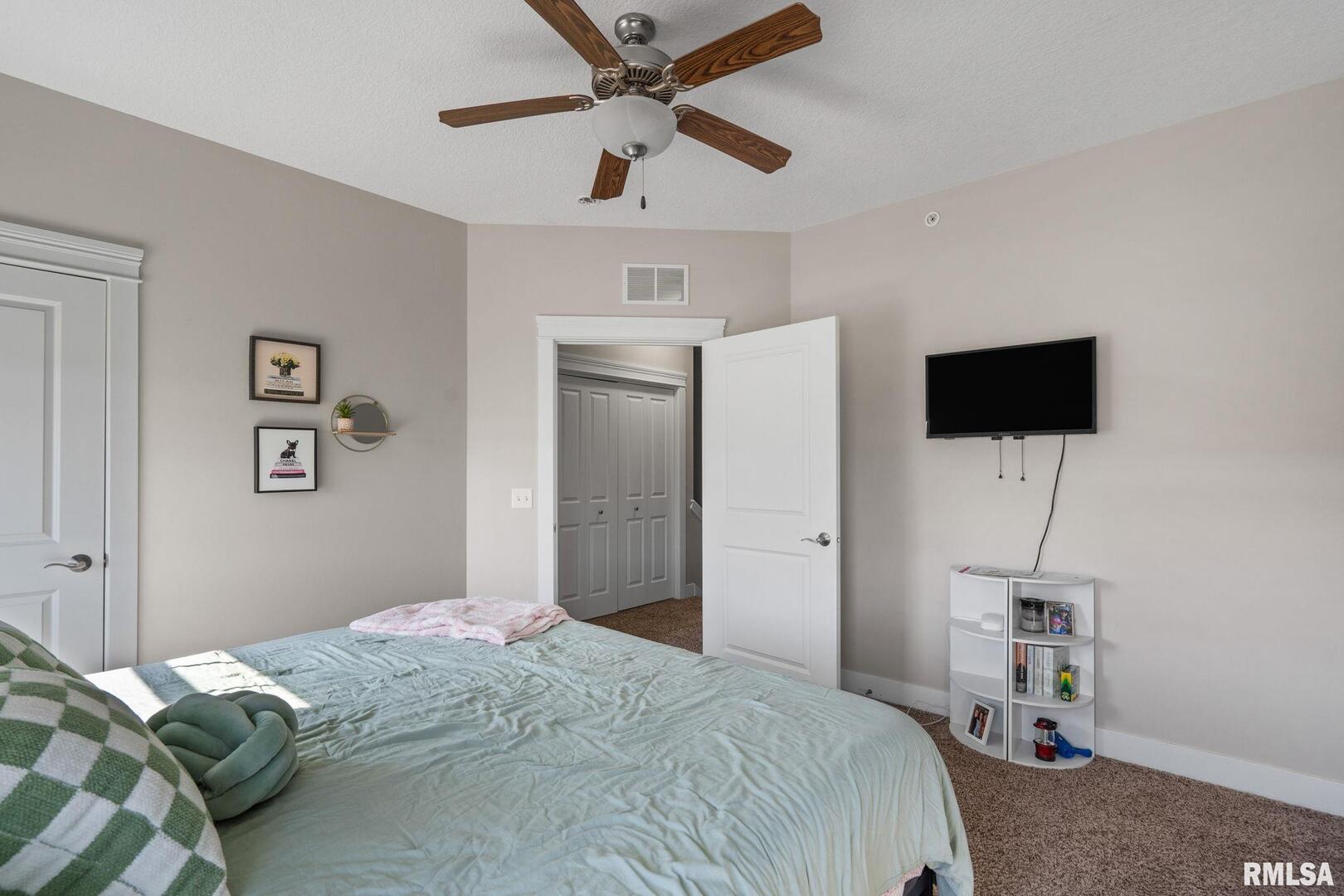 700 COX Court Unit: 700
