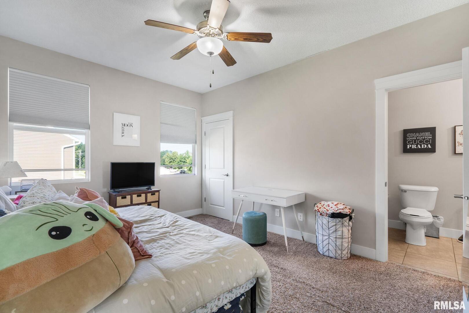 700 COX Court Unit: 700
