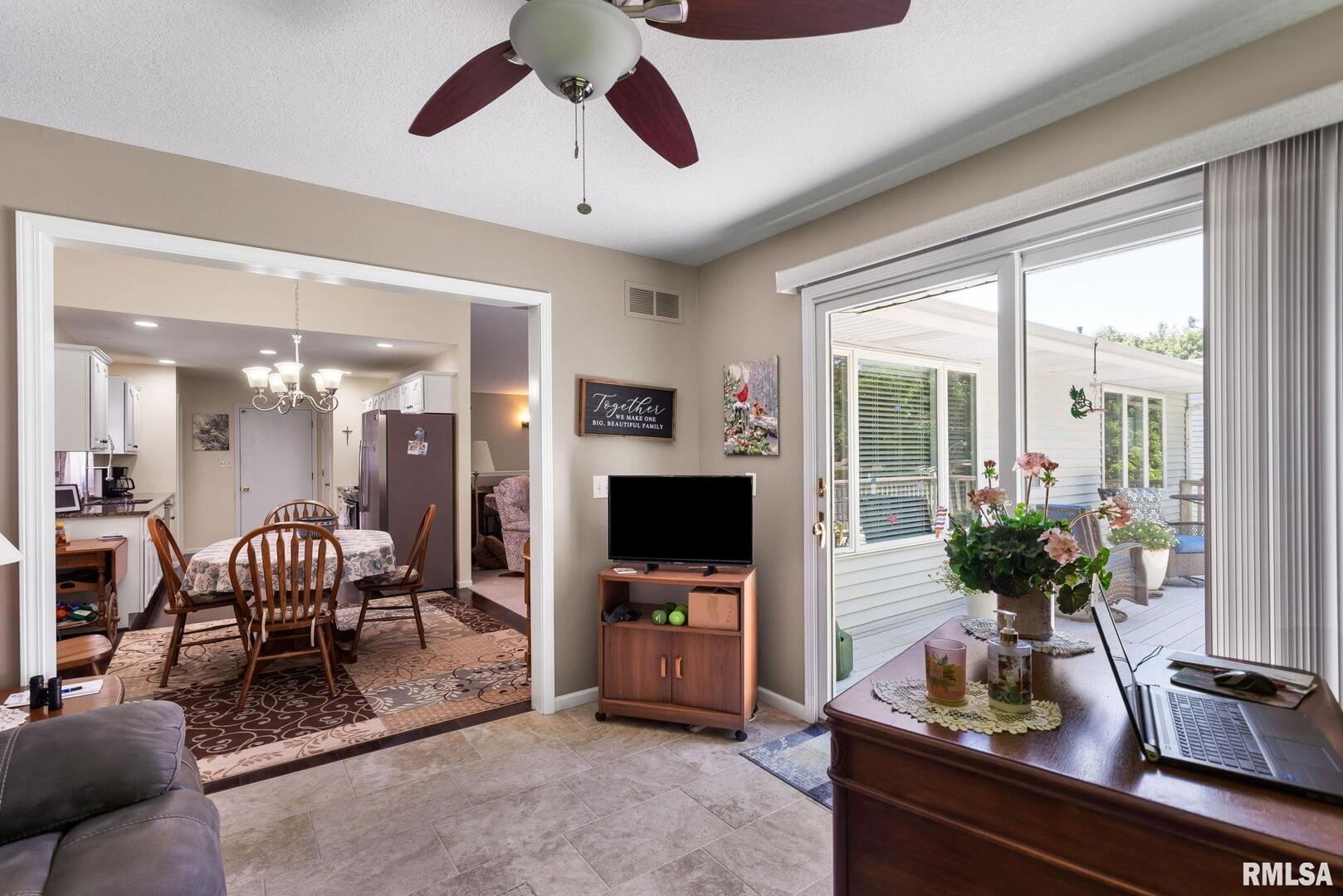 2013 VILLA PINES Circle