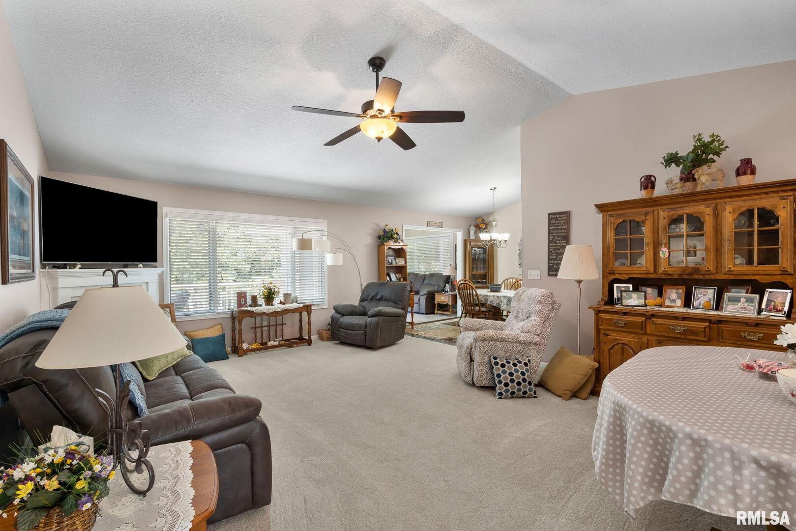 2013 VILLA PINES Circle