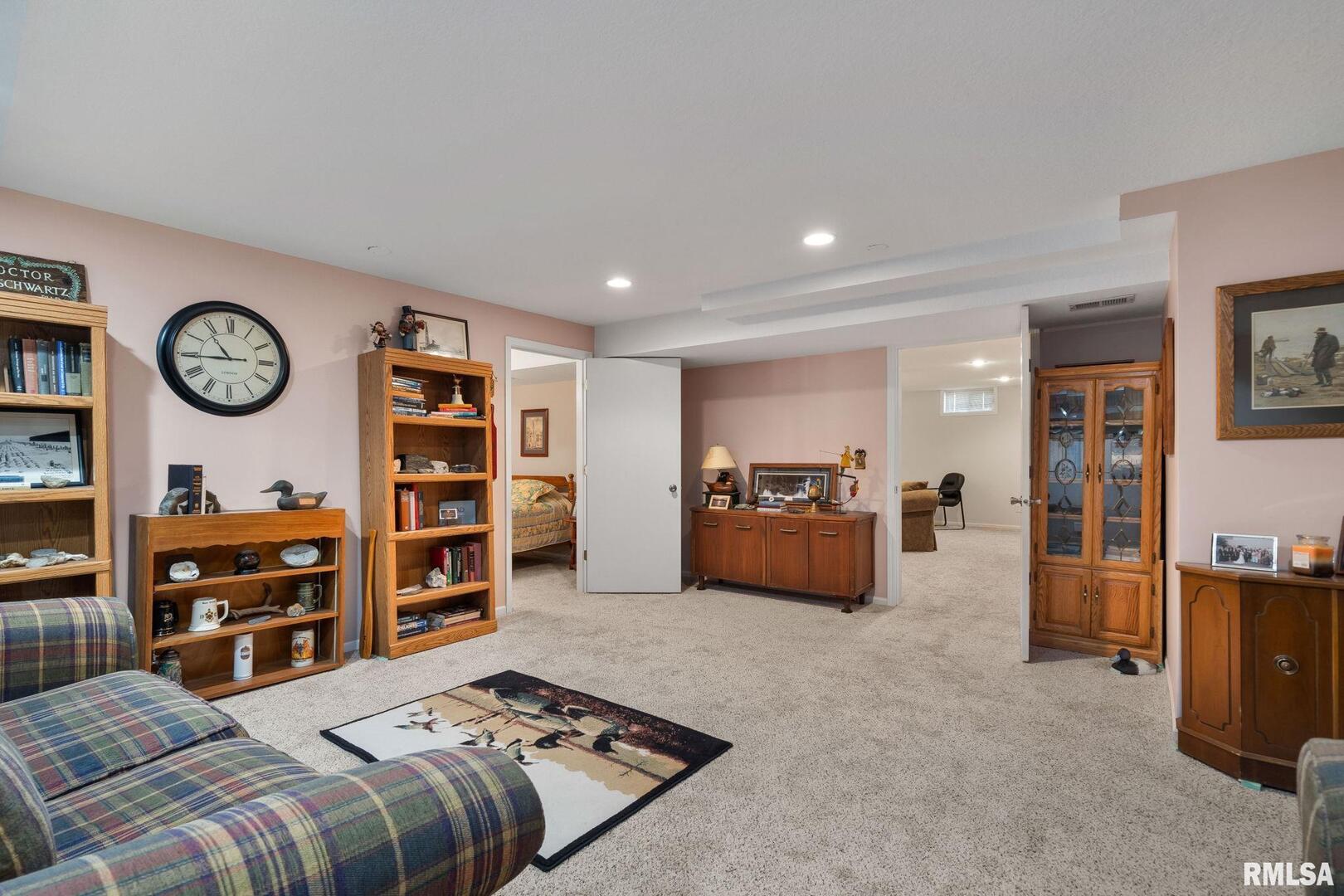 2013 VILLA PINES Circle