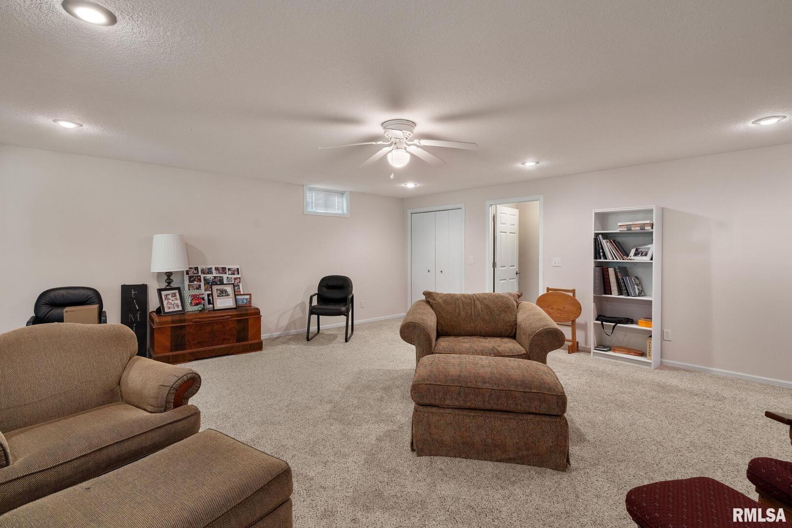 2013 VILLA PINES Circle