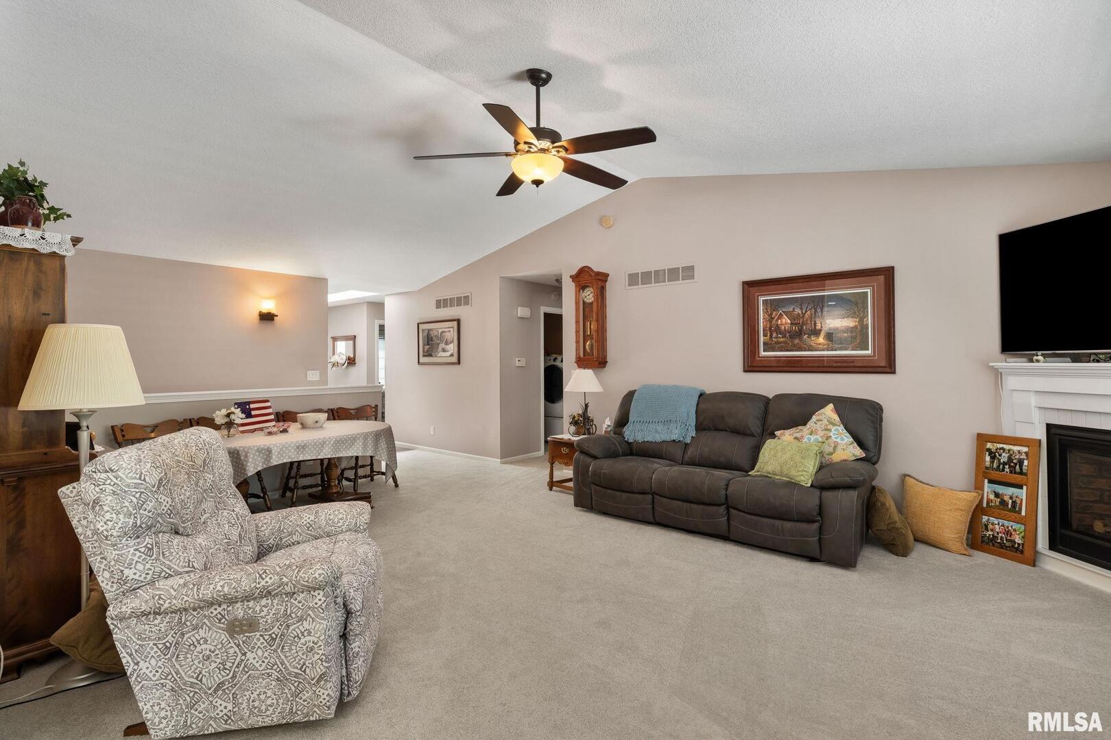 2013 VILLA PINES Circle