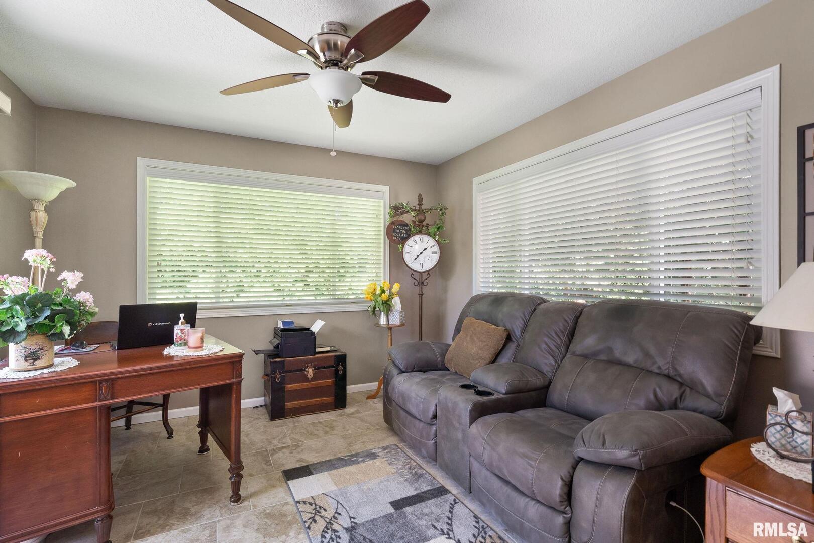 2013 VILLA PINES Circle