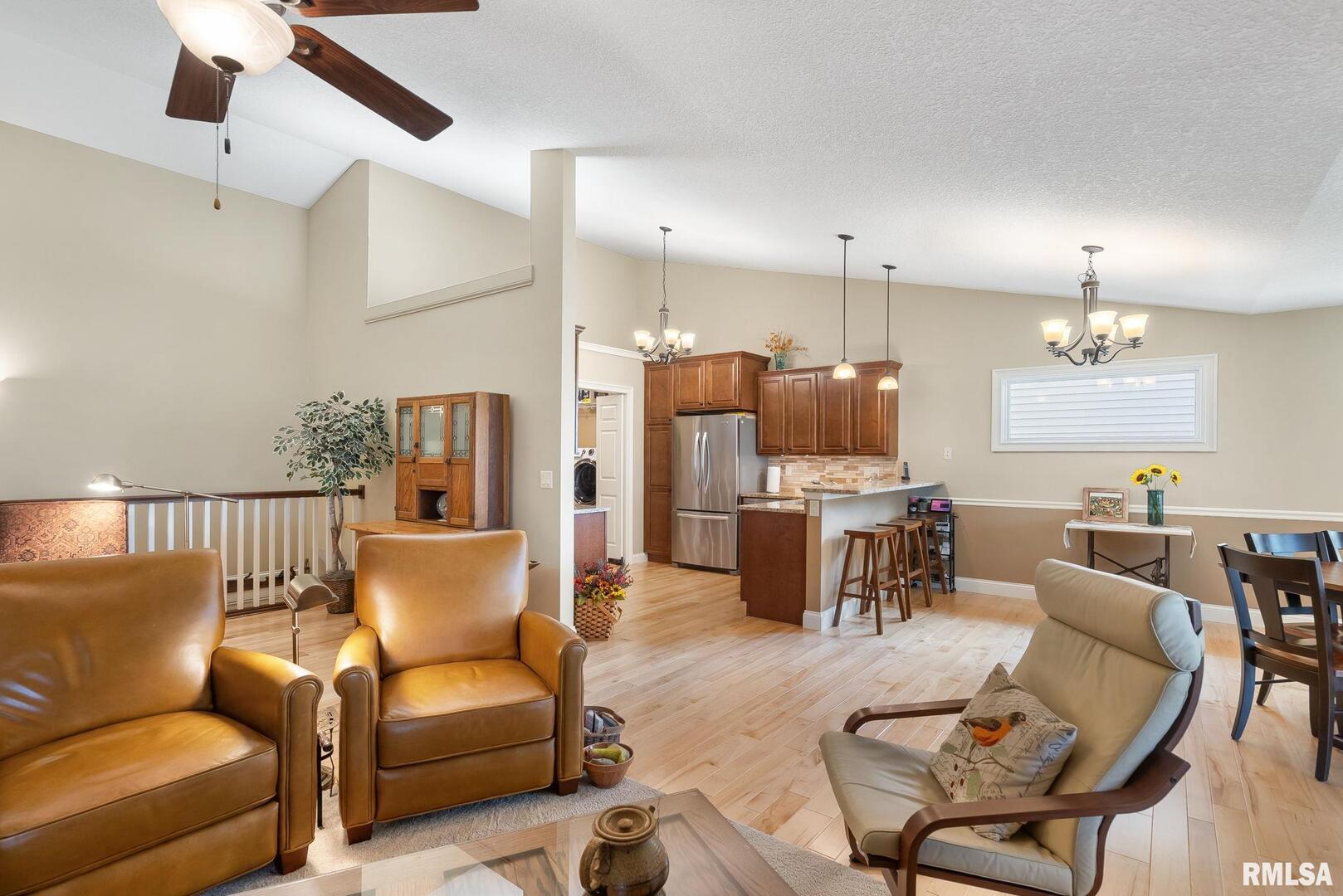 5574 CAVAN Crossing