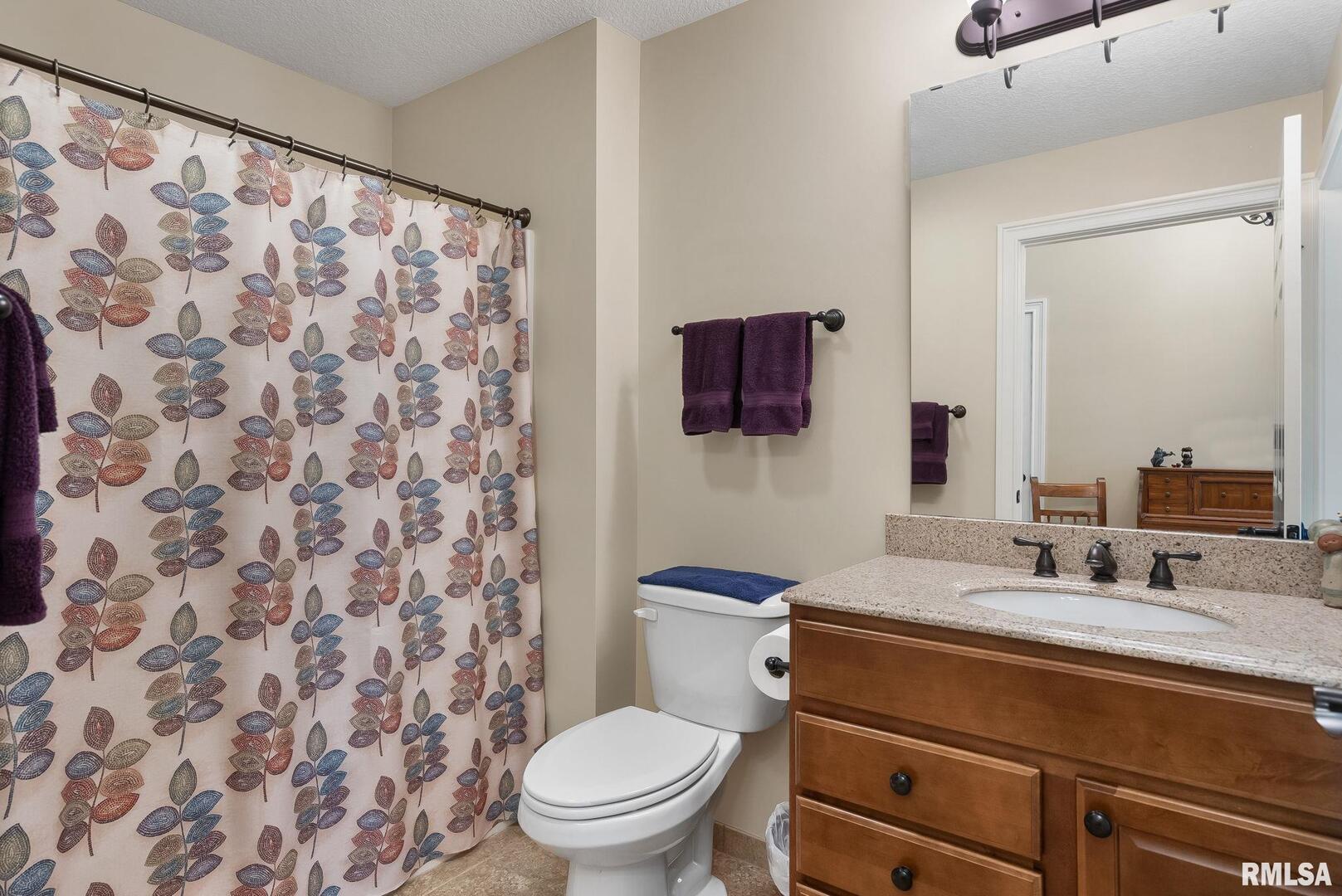 5574 CAVAN Crossing
