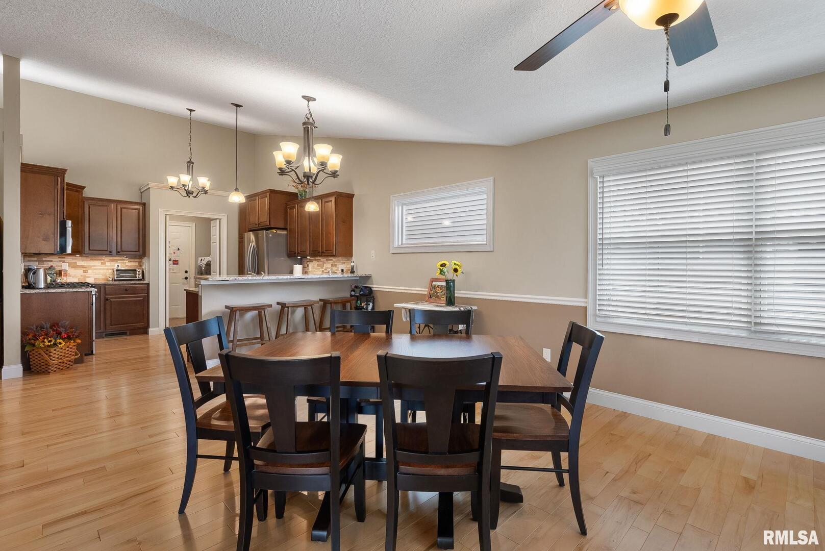 5574 CAVAN Crossing