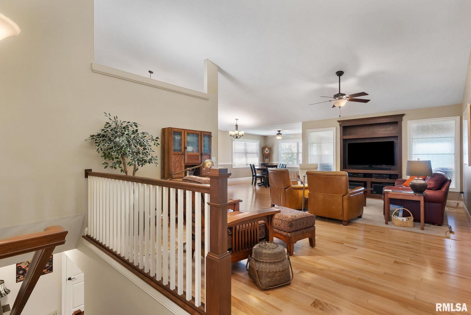 5574 CAVAN Crossing
