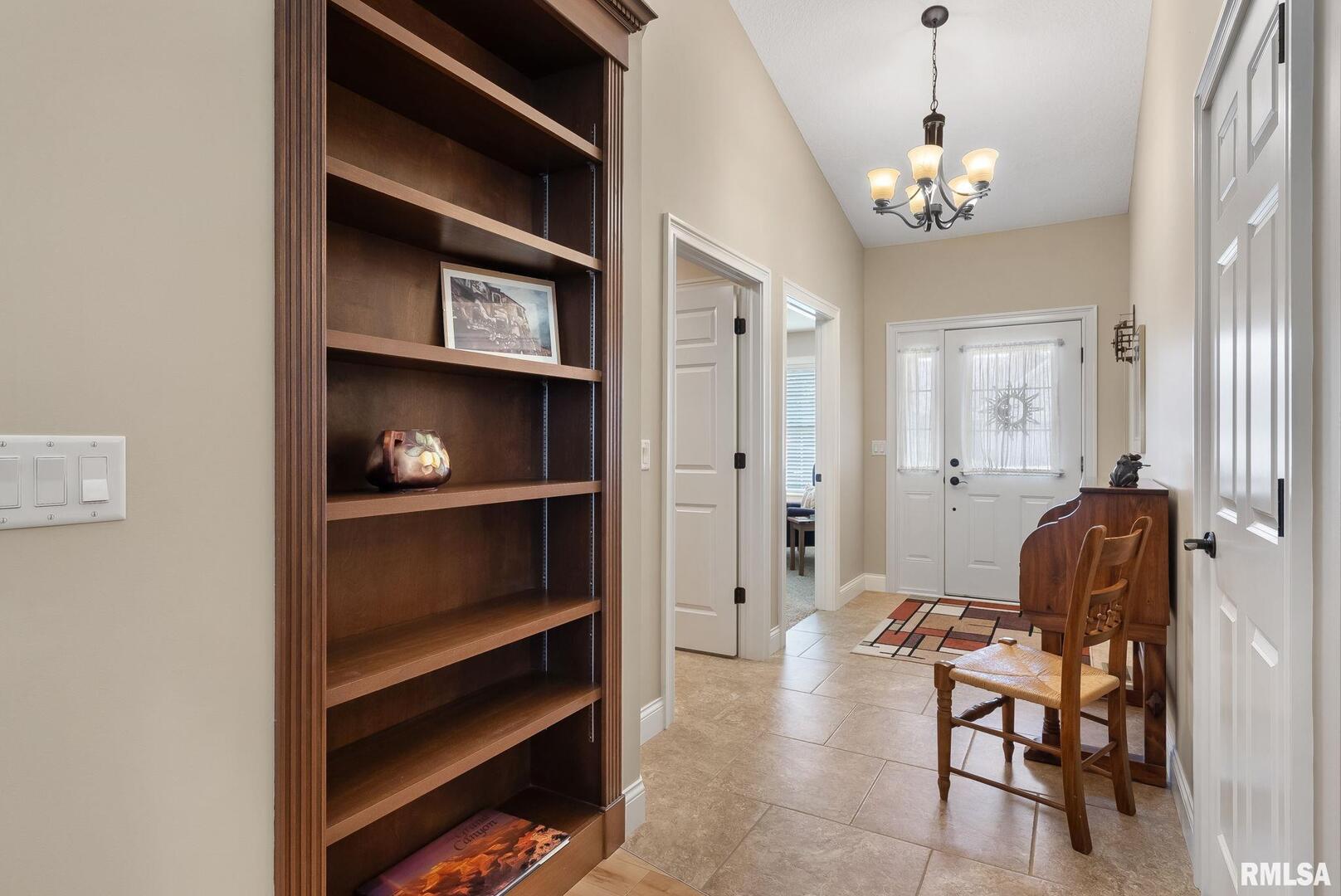 5574 CAVAN Crossing