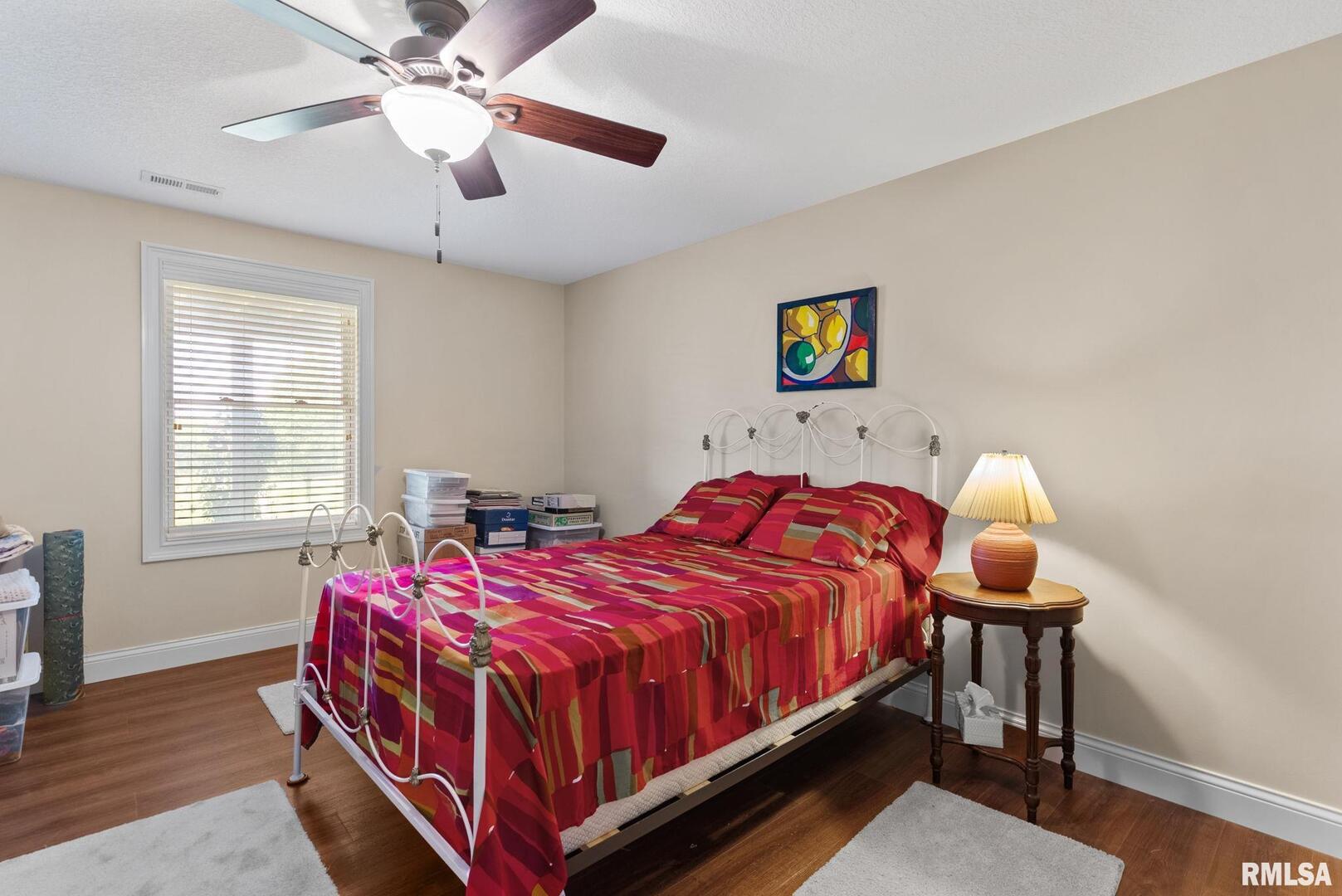 5574 CAVAN Crossing