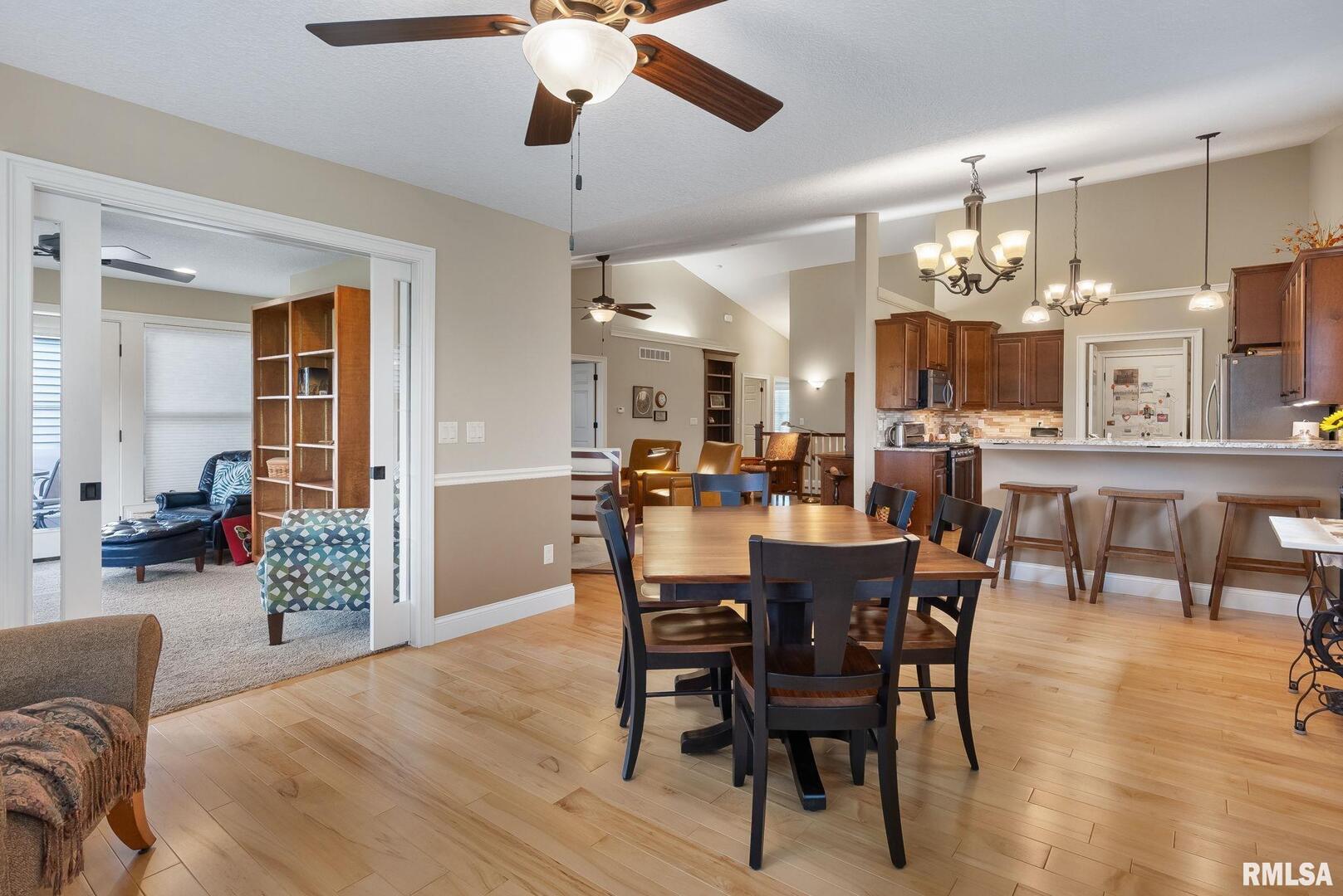 5574 CAVAN Crossing