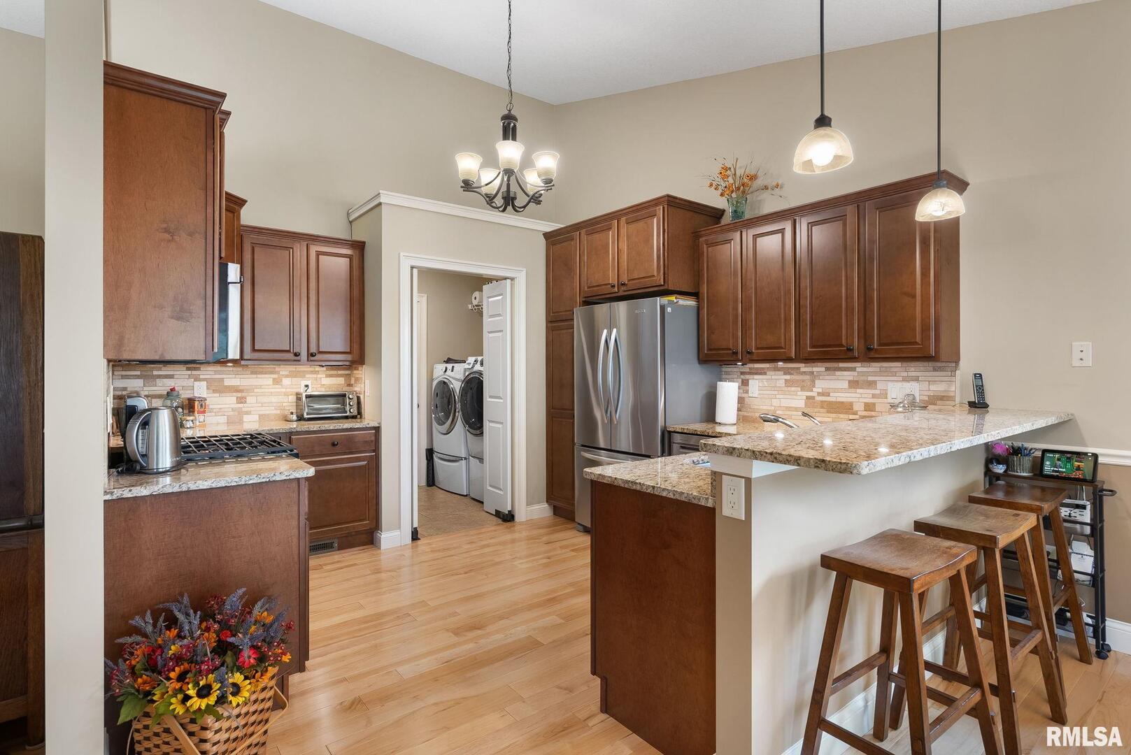 5574 CAVAN Crossing
