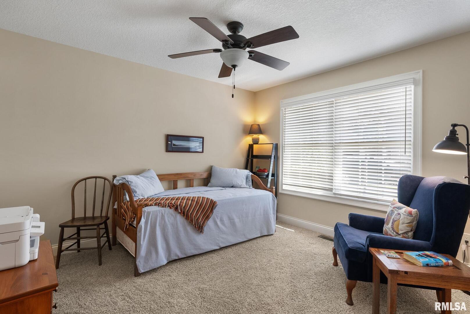 5574 CAVAN Crossing