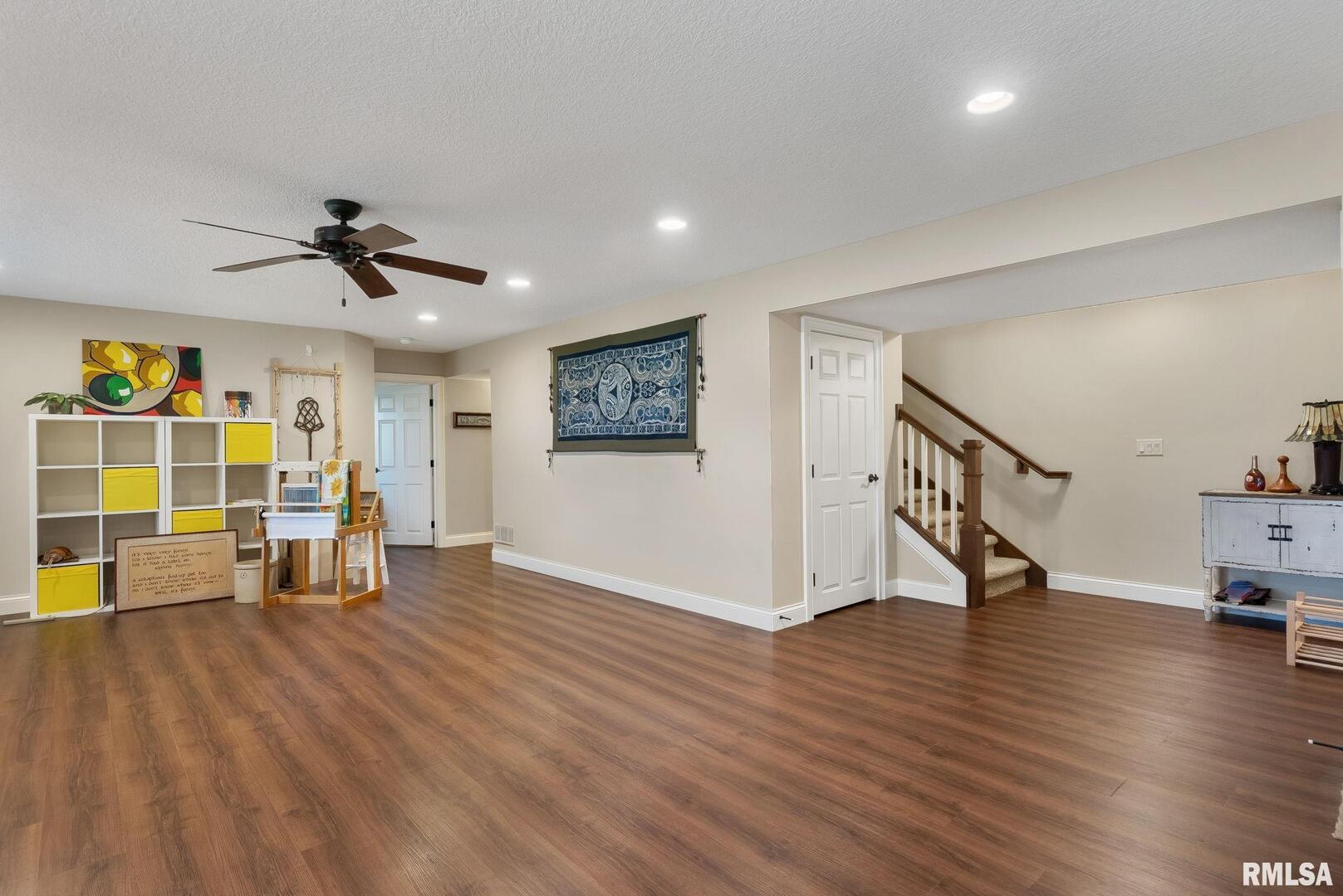 5574 CAVAN Crossing