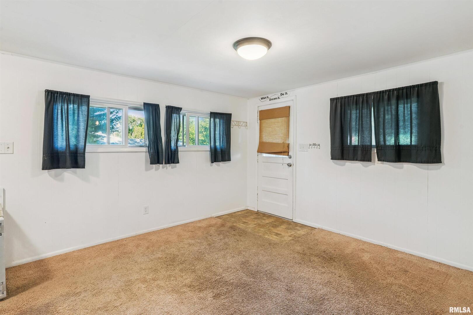305 4TH Street