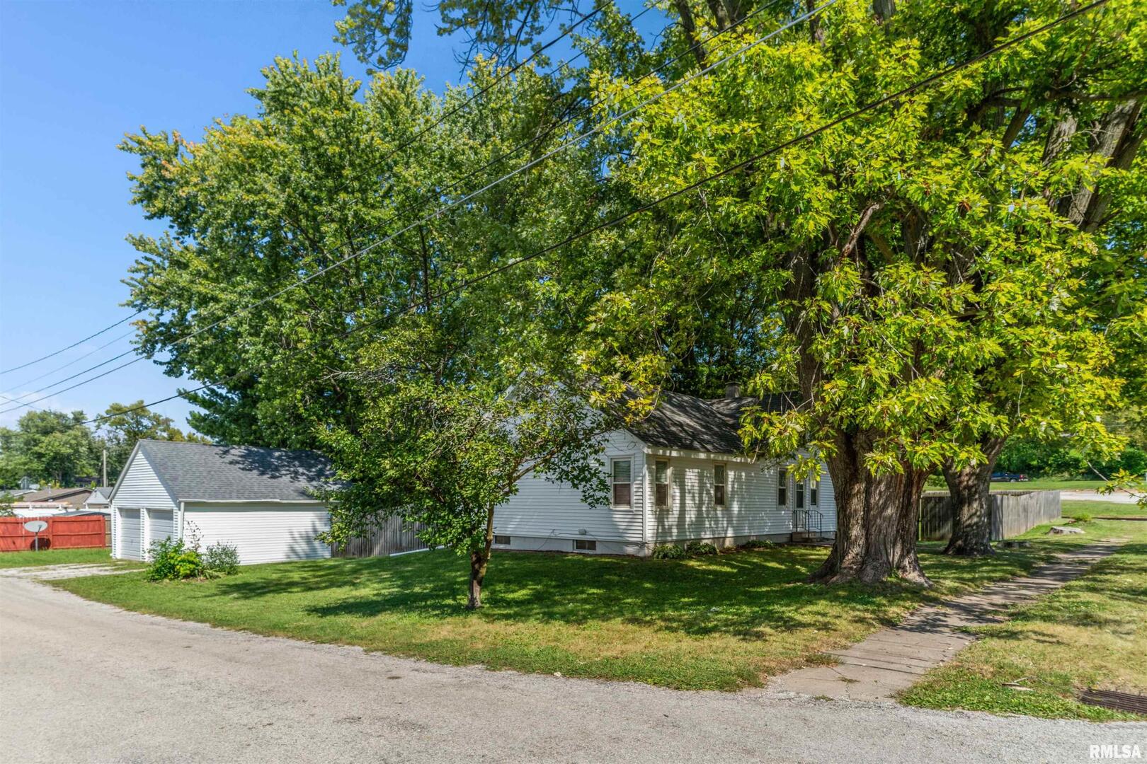 305 4TH Street