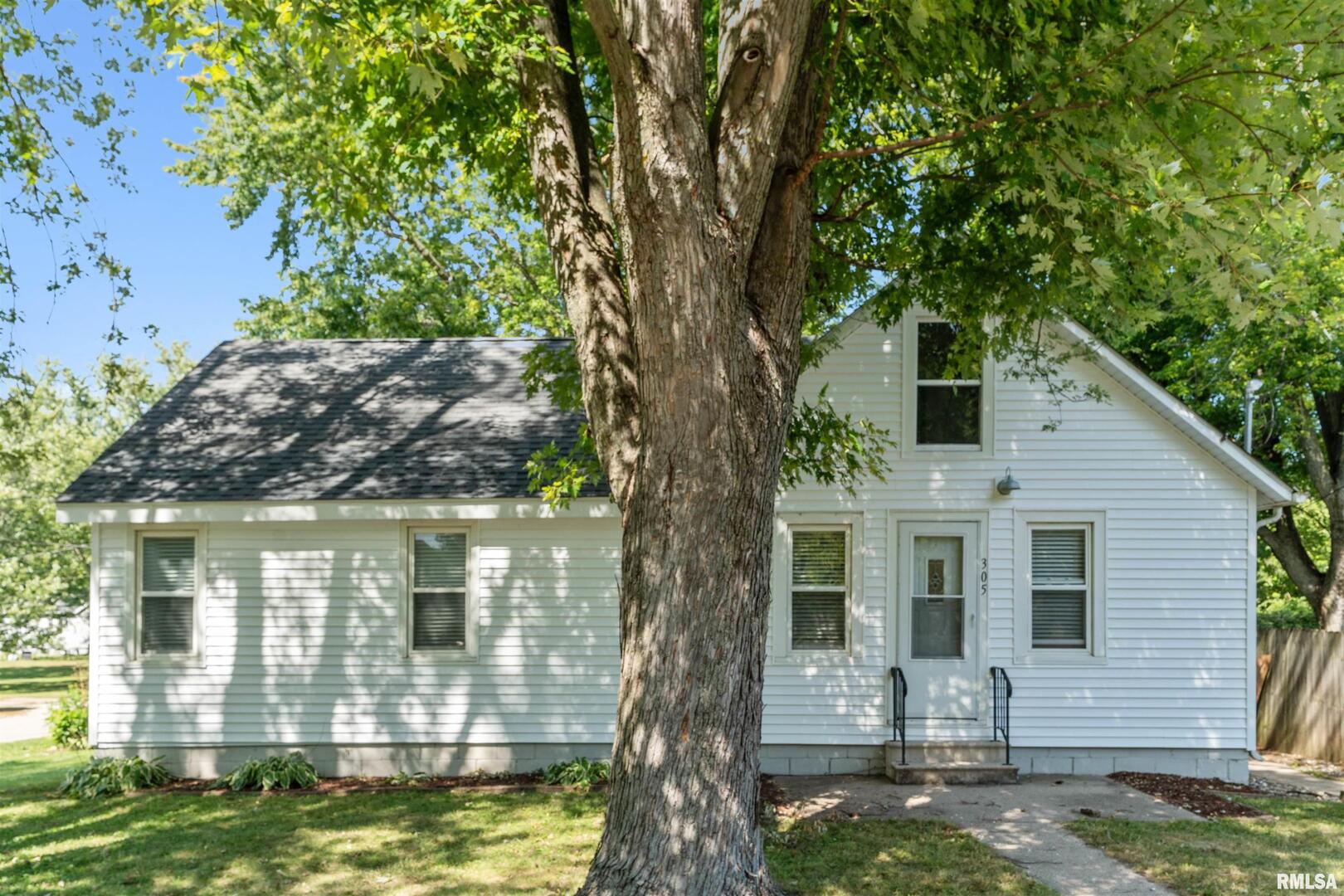 305 4TH Street