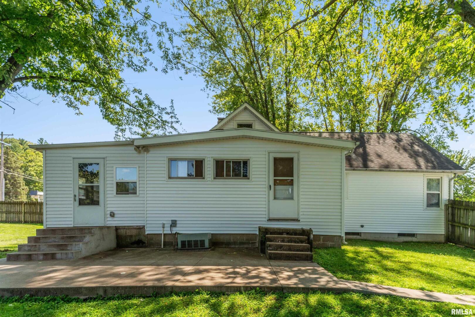 305 4TH Street