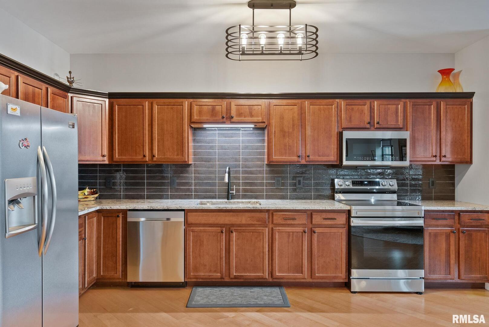 110 19TH Street Unit: 313