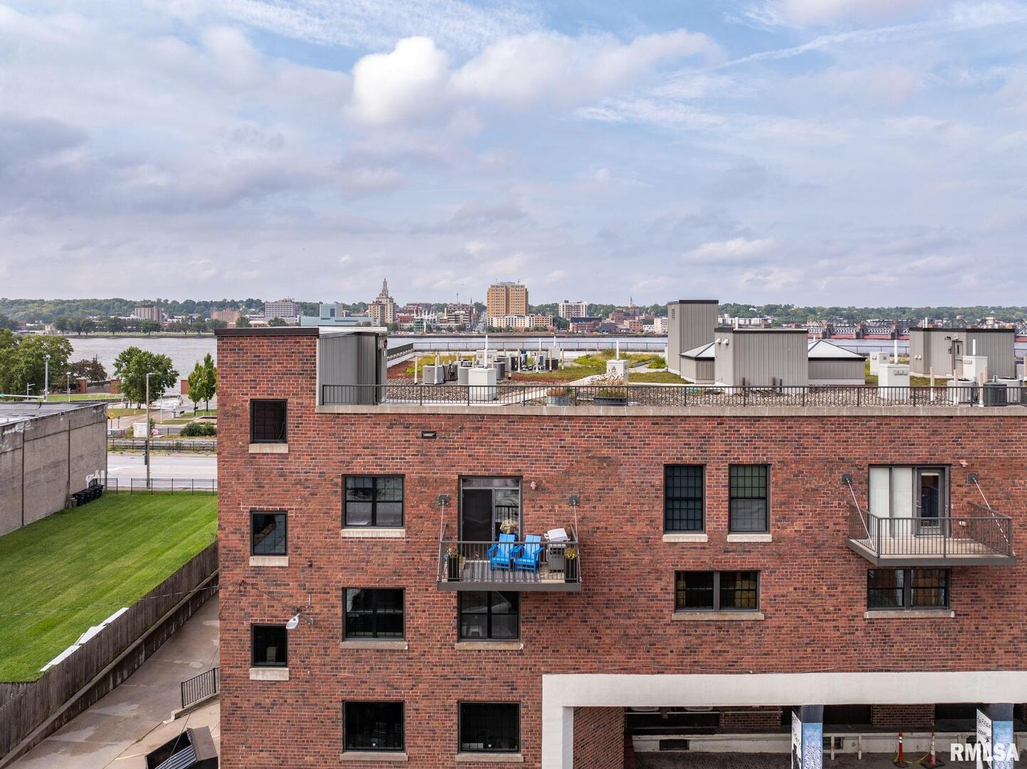 110 19TH Street Unit: 313