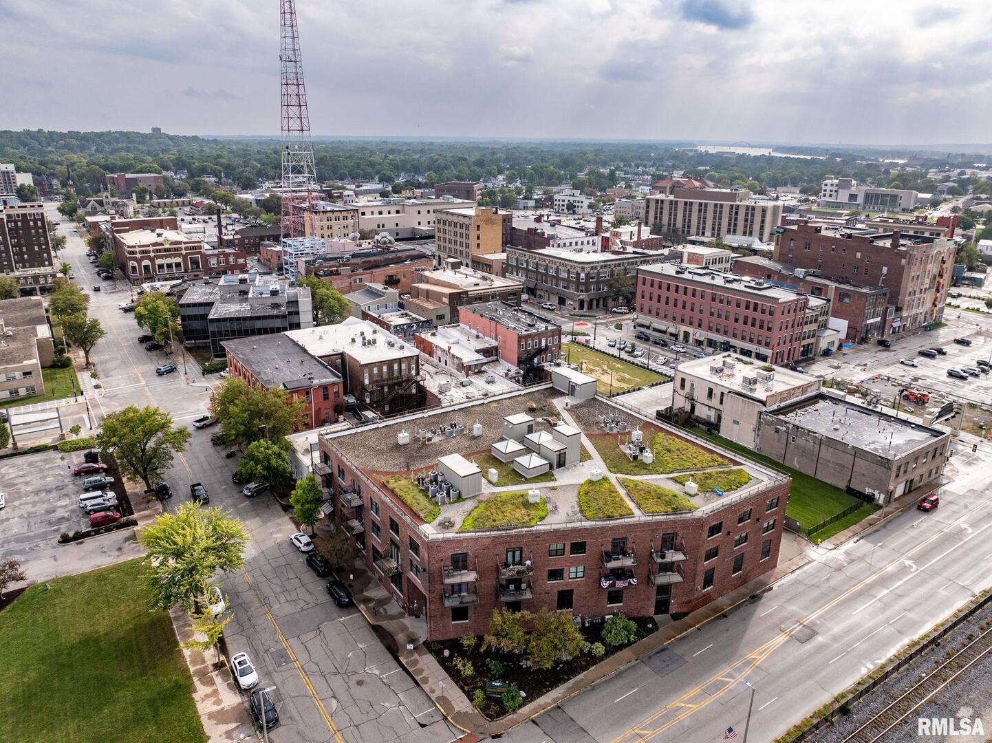 110 19TH Street Unit: 313