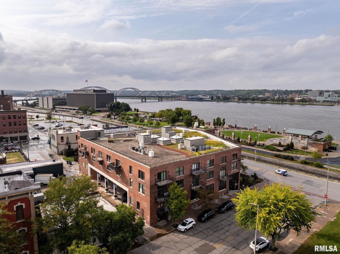 110 19TH Street Unit: 313