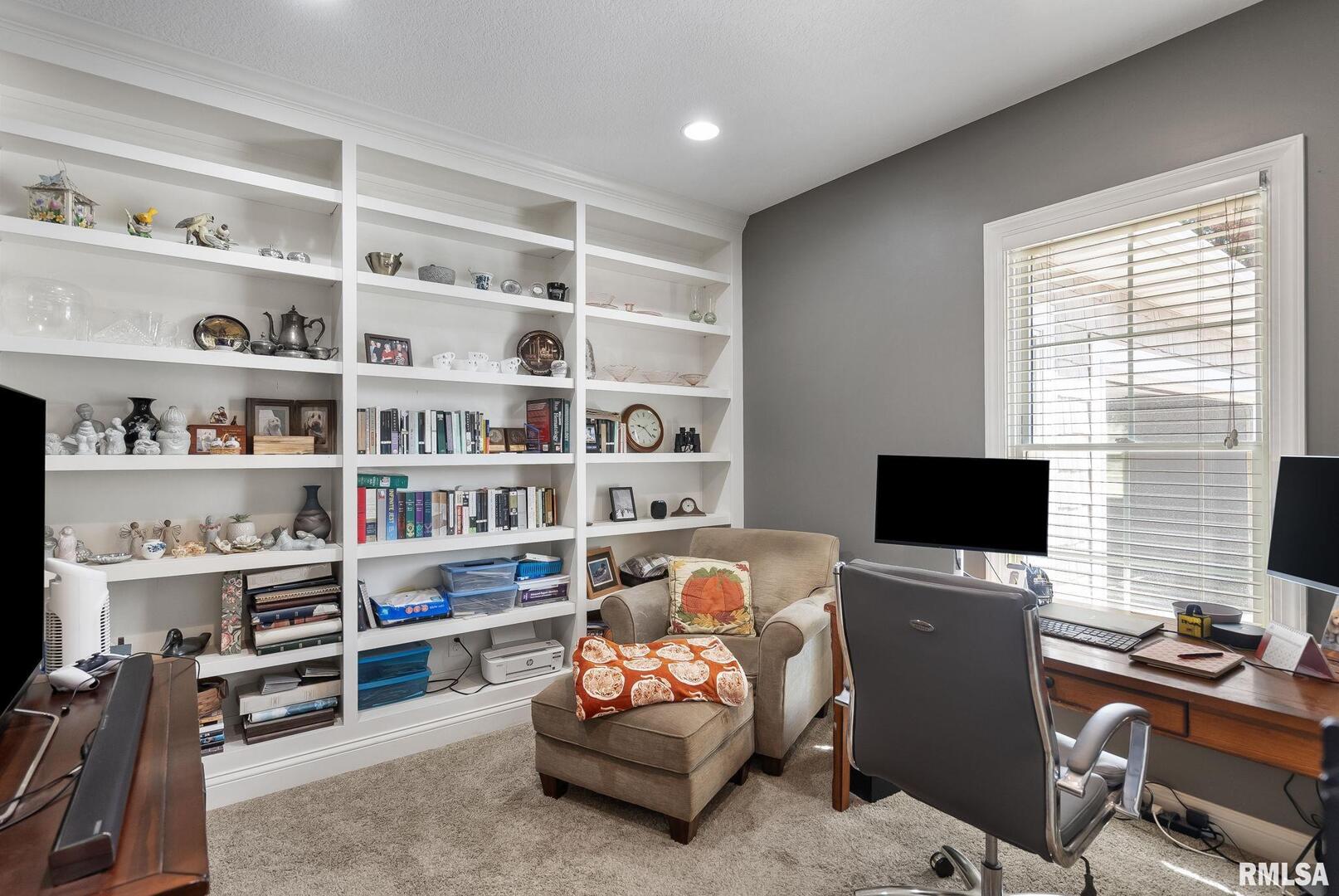 6822 SUMMERFIELD Drive