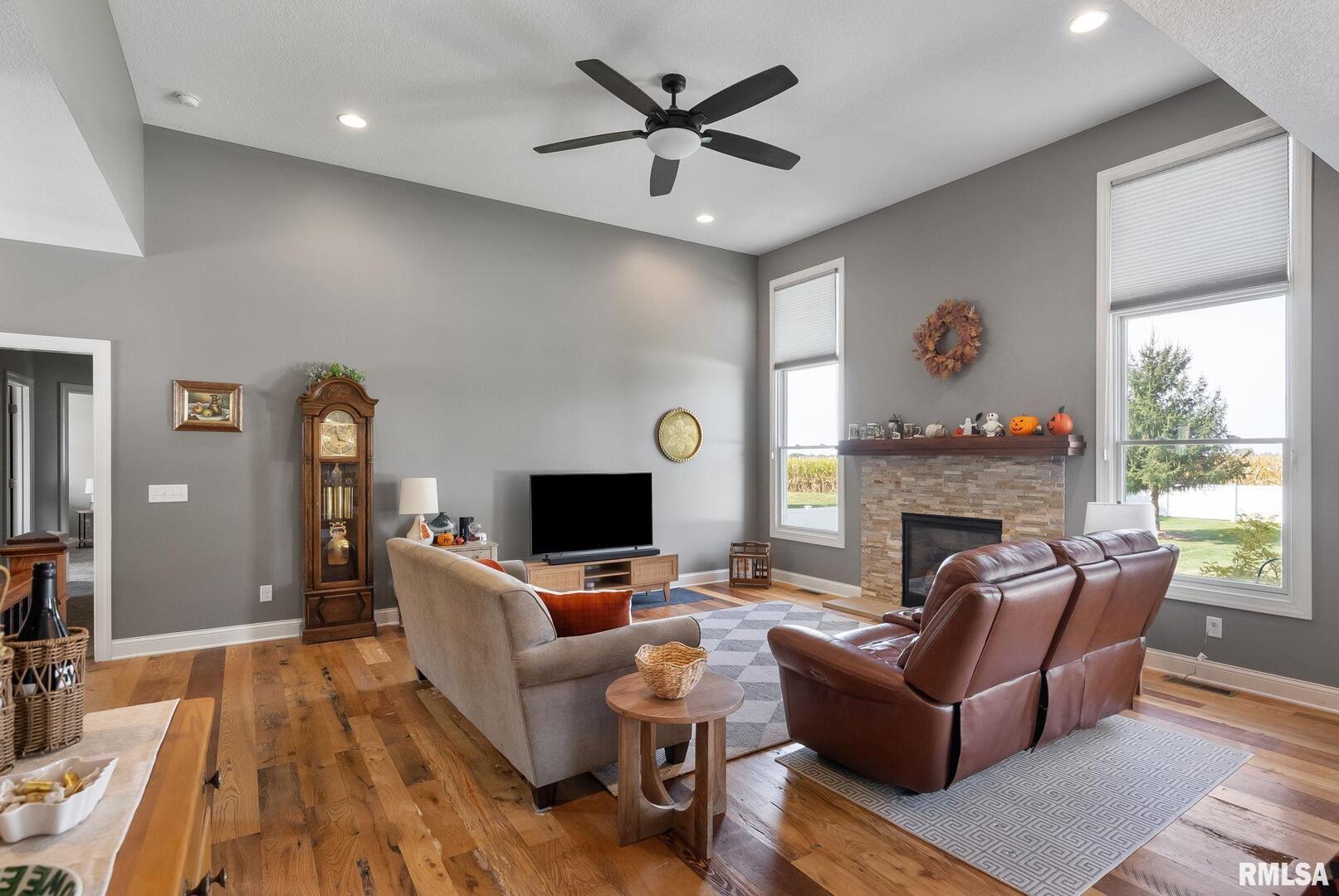 6822 SUMMERFIELD Drive