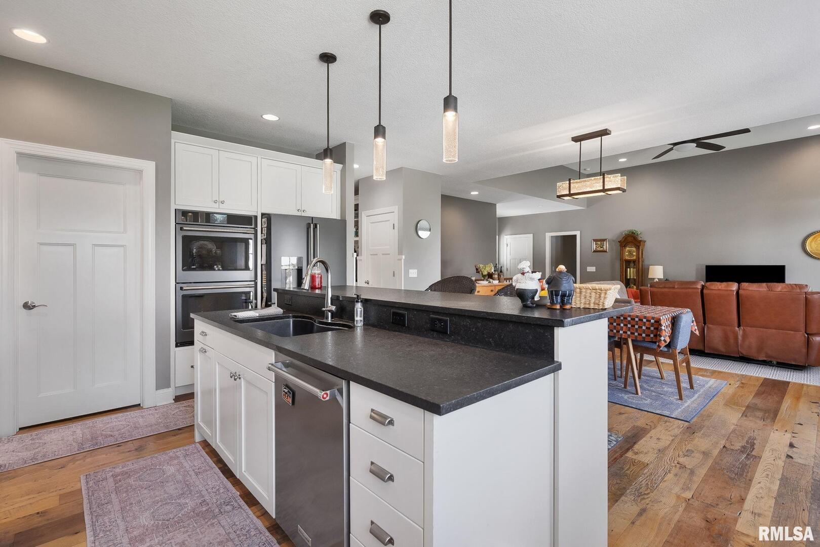 6822 SUMMERFIELD Drive