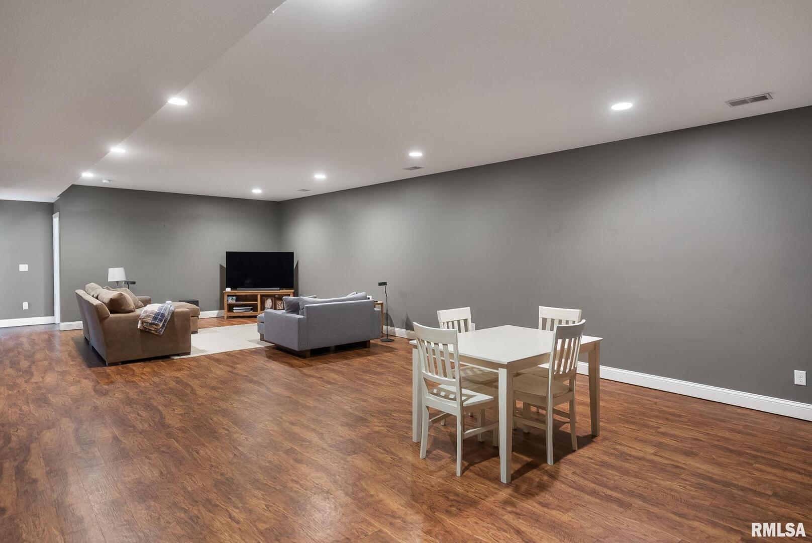 6822 SUMMERFIELD Drive