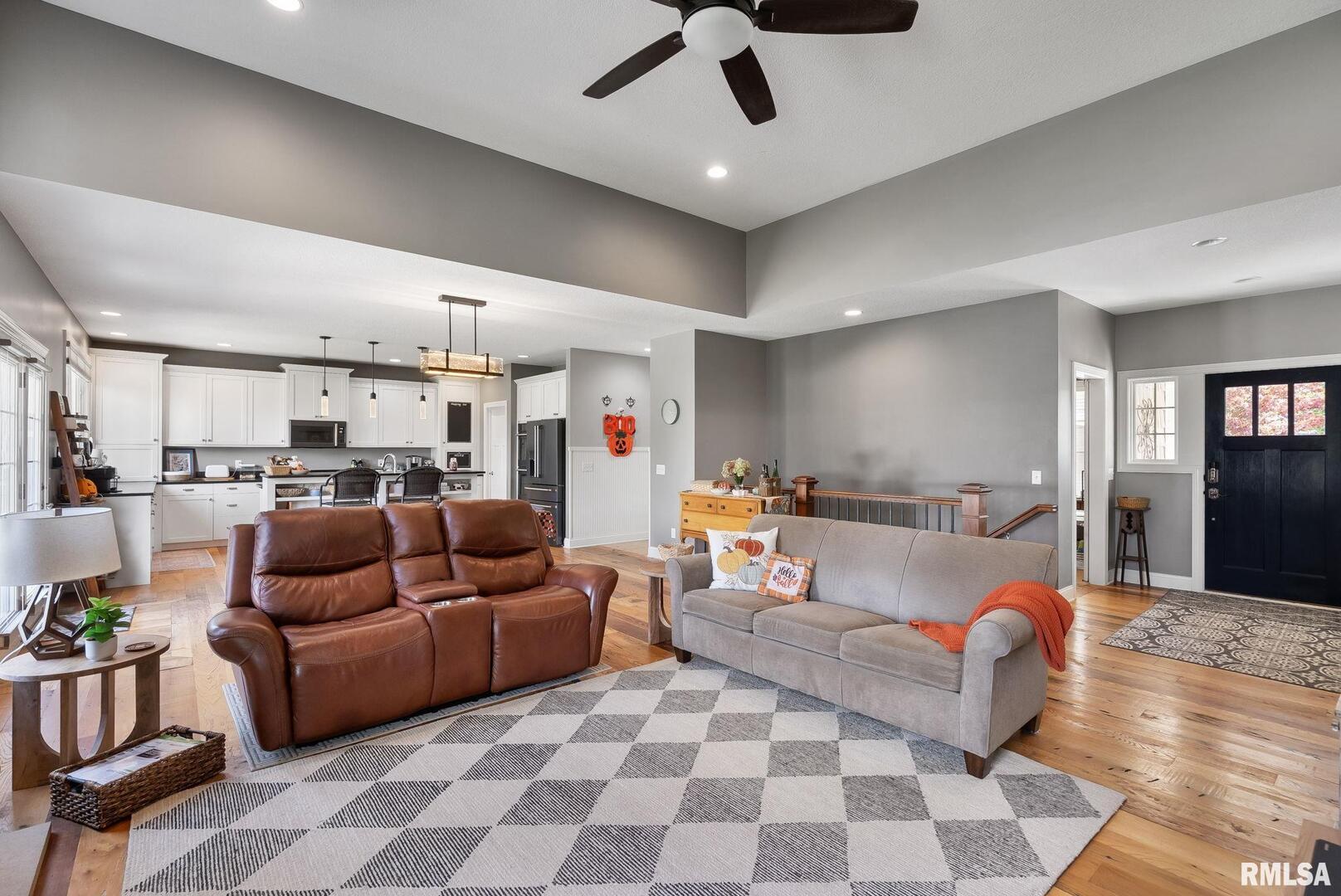 6822 SUMMERFIELD Drive