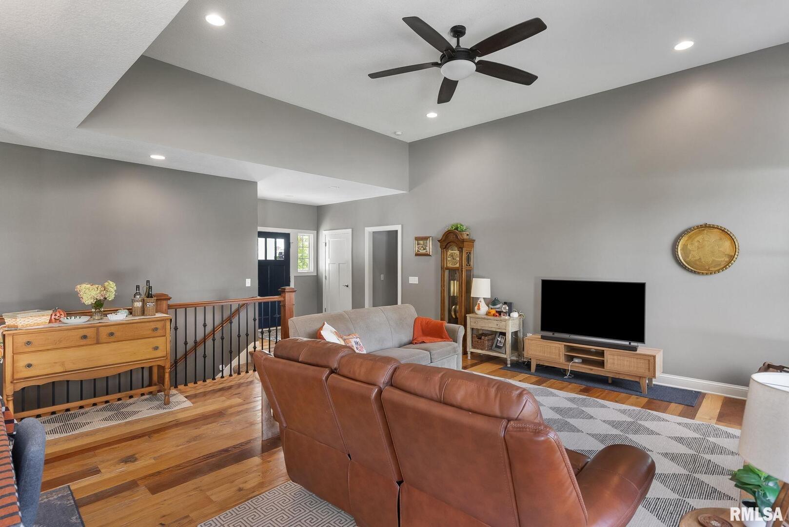 6822 SUMMERFIELD Drive