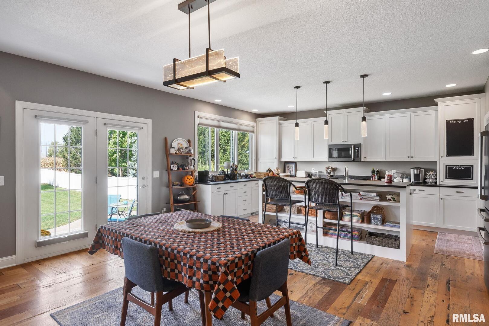 6822 SUMMERFIELD Drive