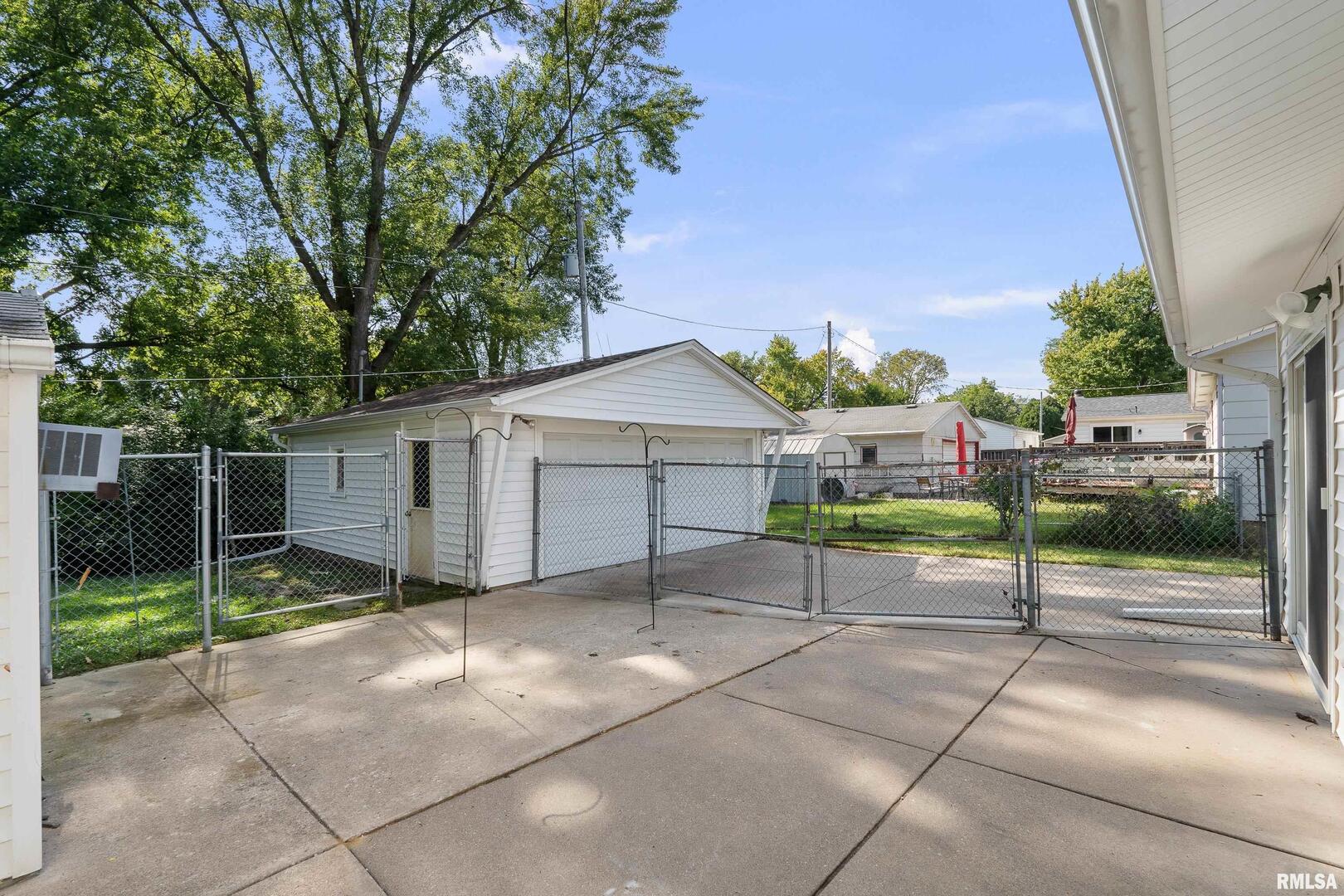 1101 HAWTHORNE Drive