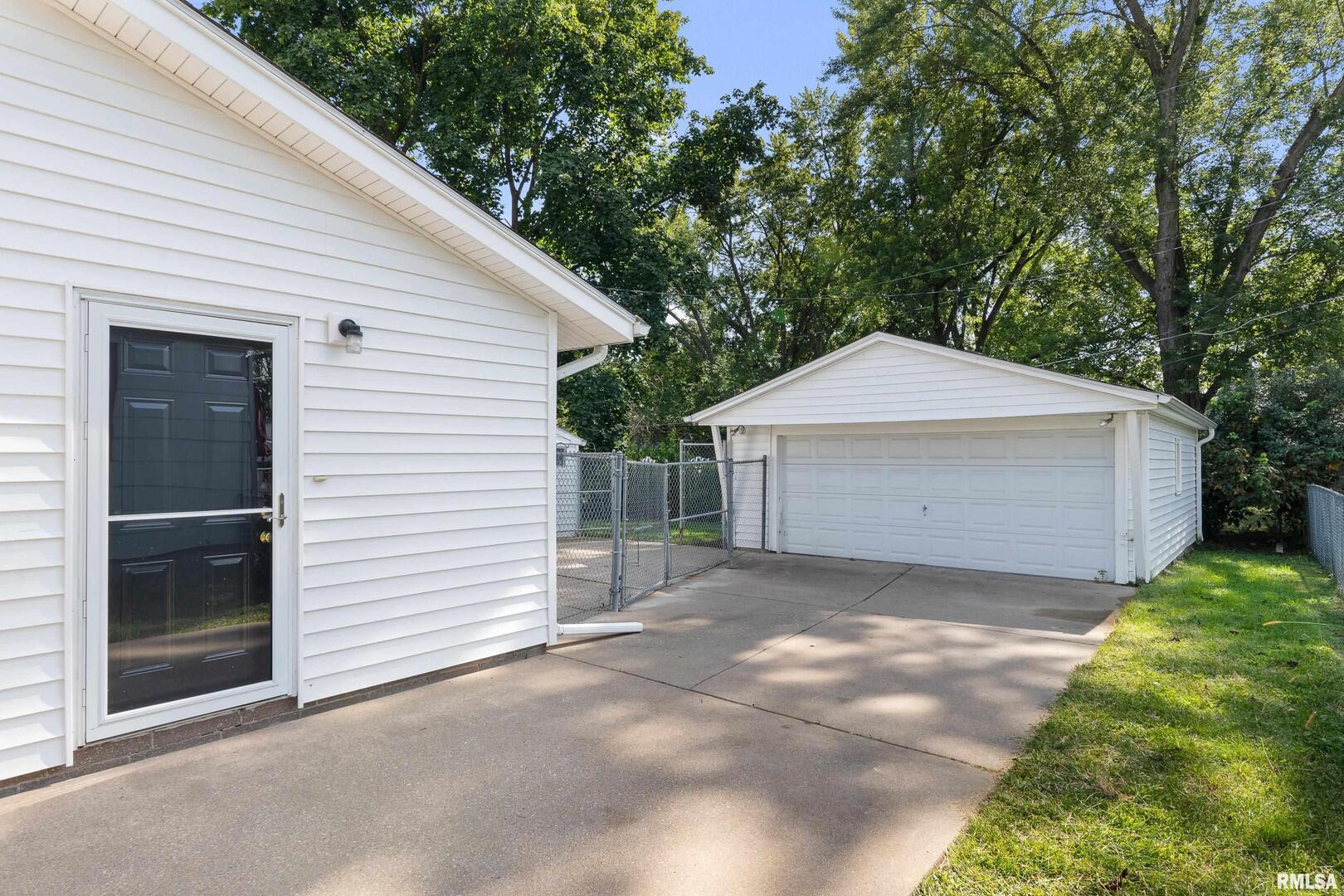 1101 HAWTHORNE Drive