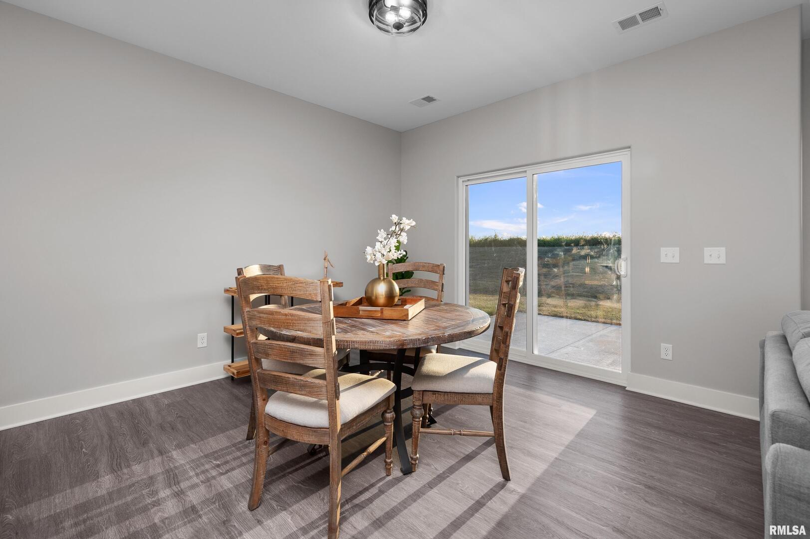 7146 GROVE Crossing