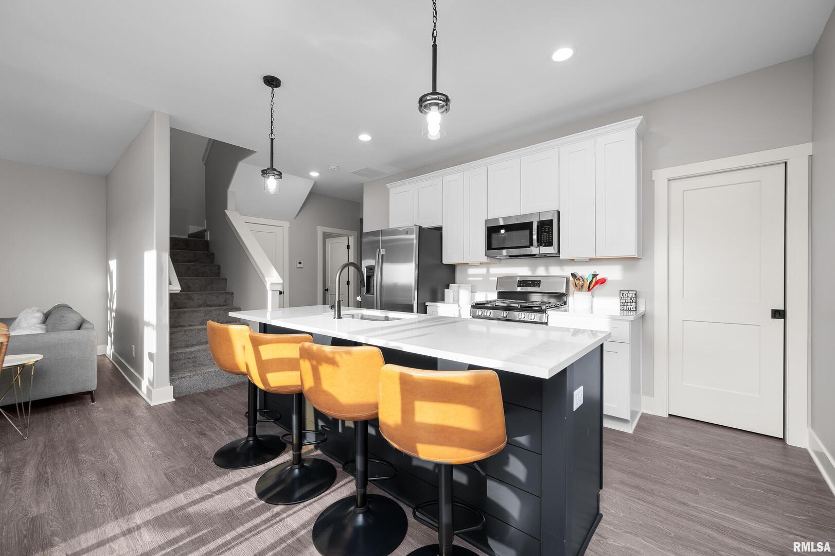 7146 GROVE Crossing